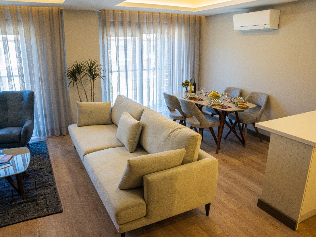 2+1 Luxury Suite Pool View